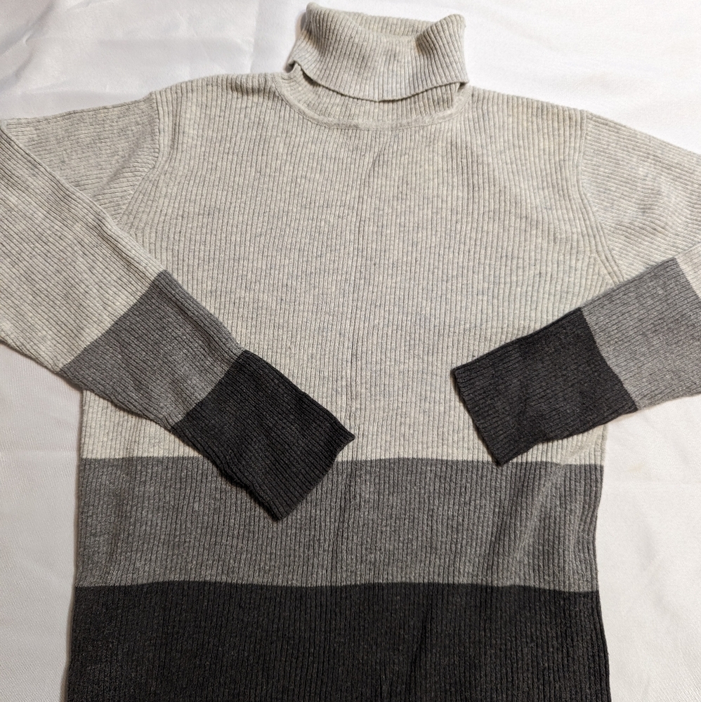 NorthCrest ladies polo neck sweater. Size M. Light Grey, dark Grey  & Black